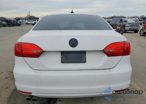 2013 Volkswagen Jetta Se z USA, uszkodzony, nr VIN 3VWDX7AJ1DM437194